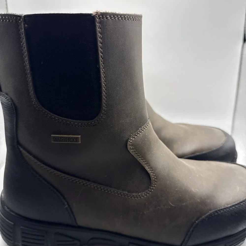 Ozark Trail Men's Size 10 Snow Boot Waterproof  Rated Pull On Walking Hunting